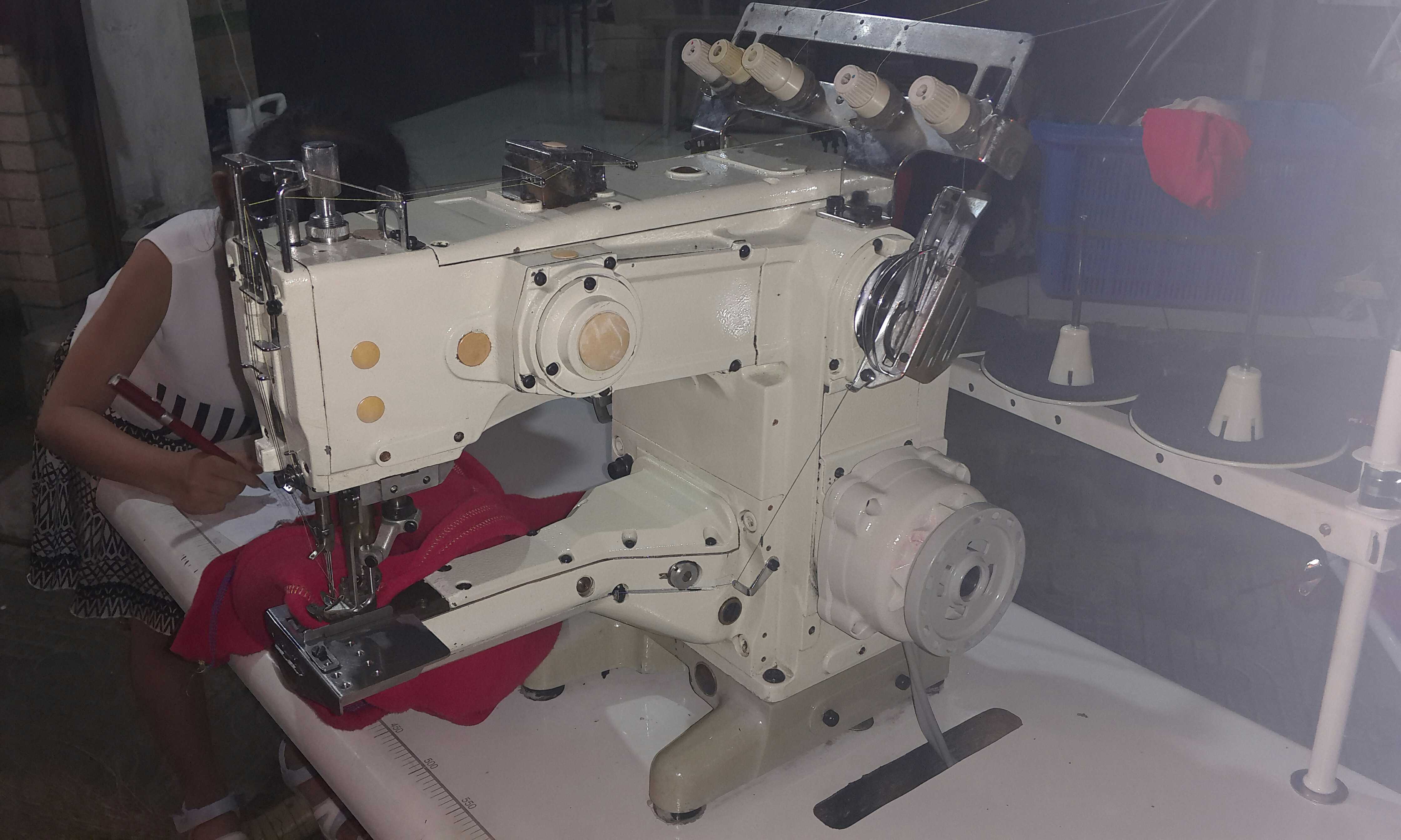 台式绷缝机是基本机种