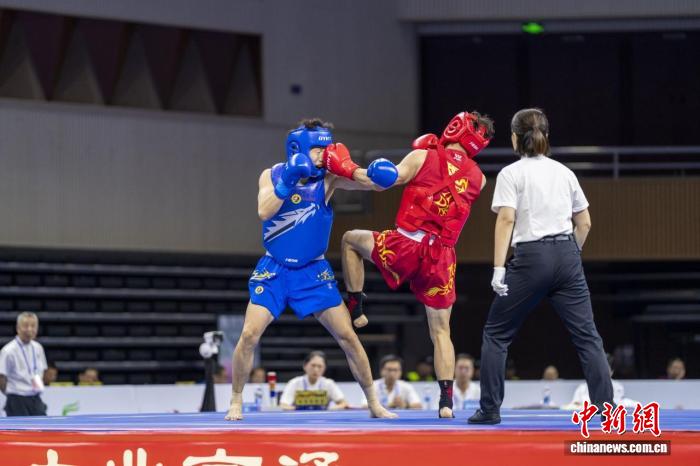 中国武术队亮相成都世运会 展现竞技之美与精神