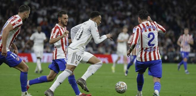 姆巴佩防守态度引争议 皇马防线或因新援回归受