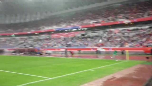 曼城B席门线手球争议引裁判评议，姆巴佩皇马冲