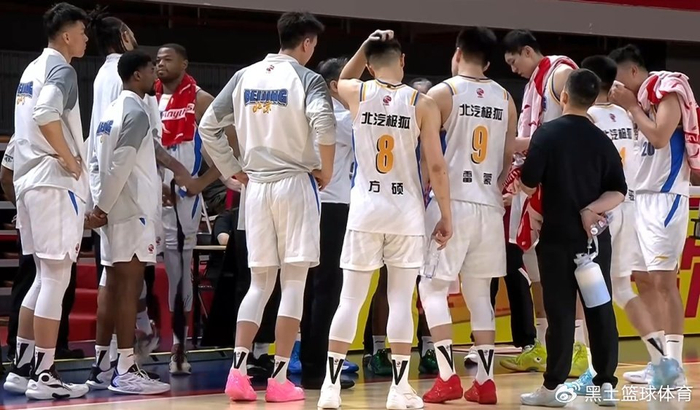 北京男篮三连胜稳居积分榜第三 许利民：球队需